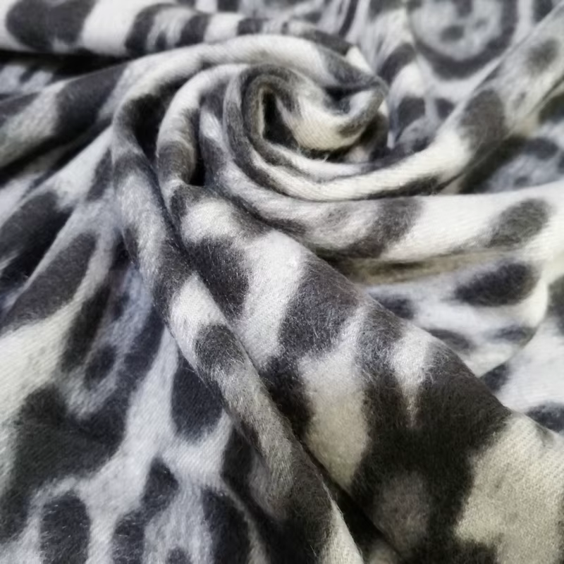 Écharpe Vintage en Cachemire Imprimé Léopard pour Femme