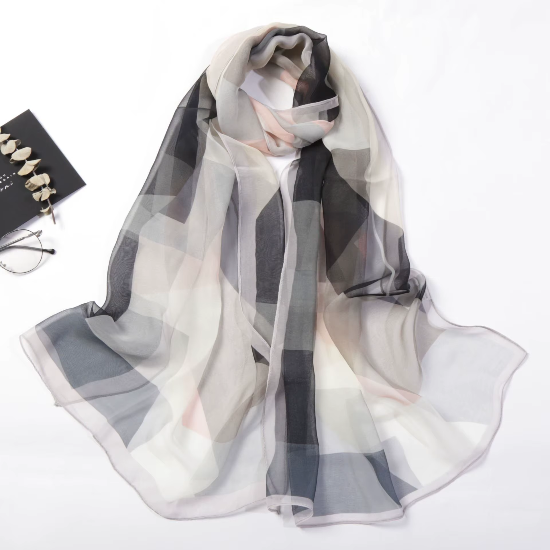 Écharpe Georgette en mousseline de soie à imprimé géométrique – Châle d'été léger pour femmes
