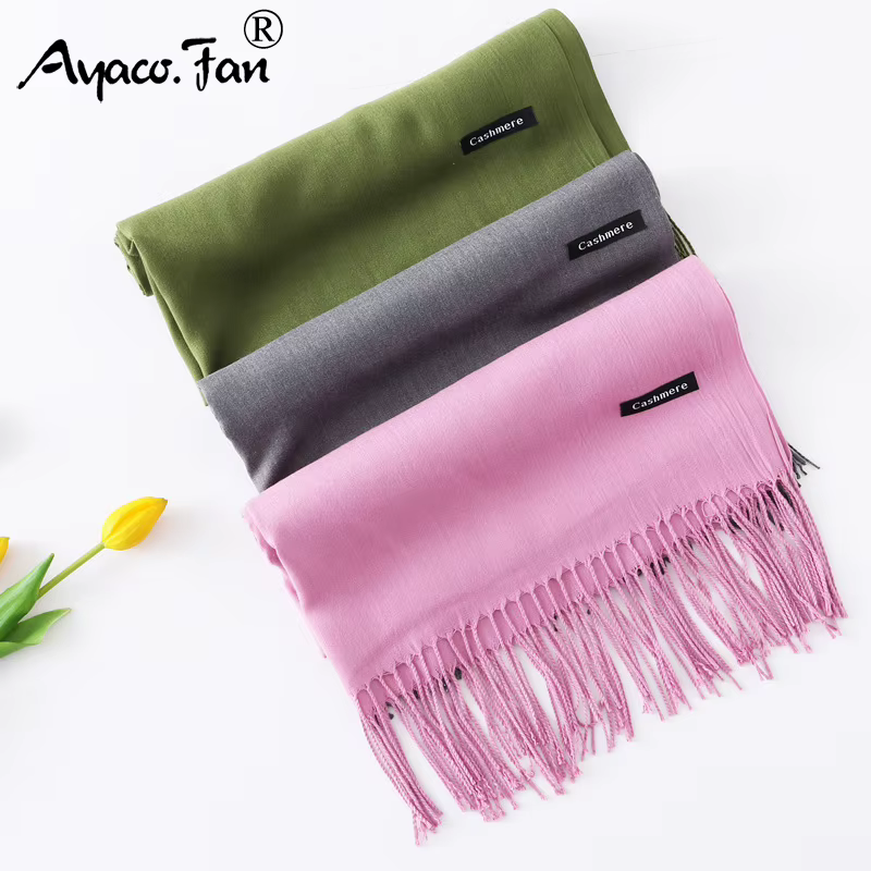 Écharpe en Cachemire avec Pompon pour Femme