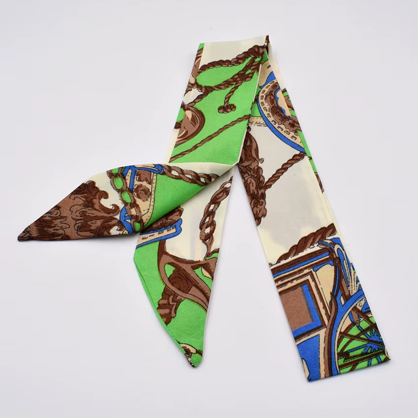 Petit foulard en soie pour femmes