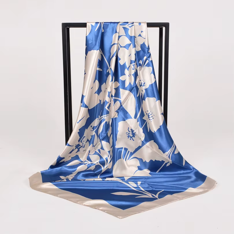 Écharpe Carrée Imprimée en Satin pour Femme