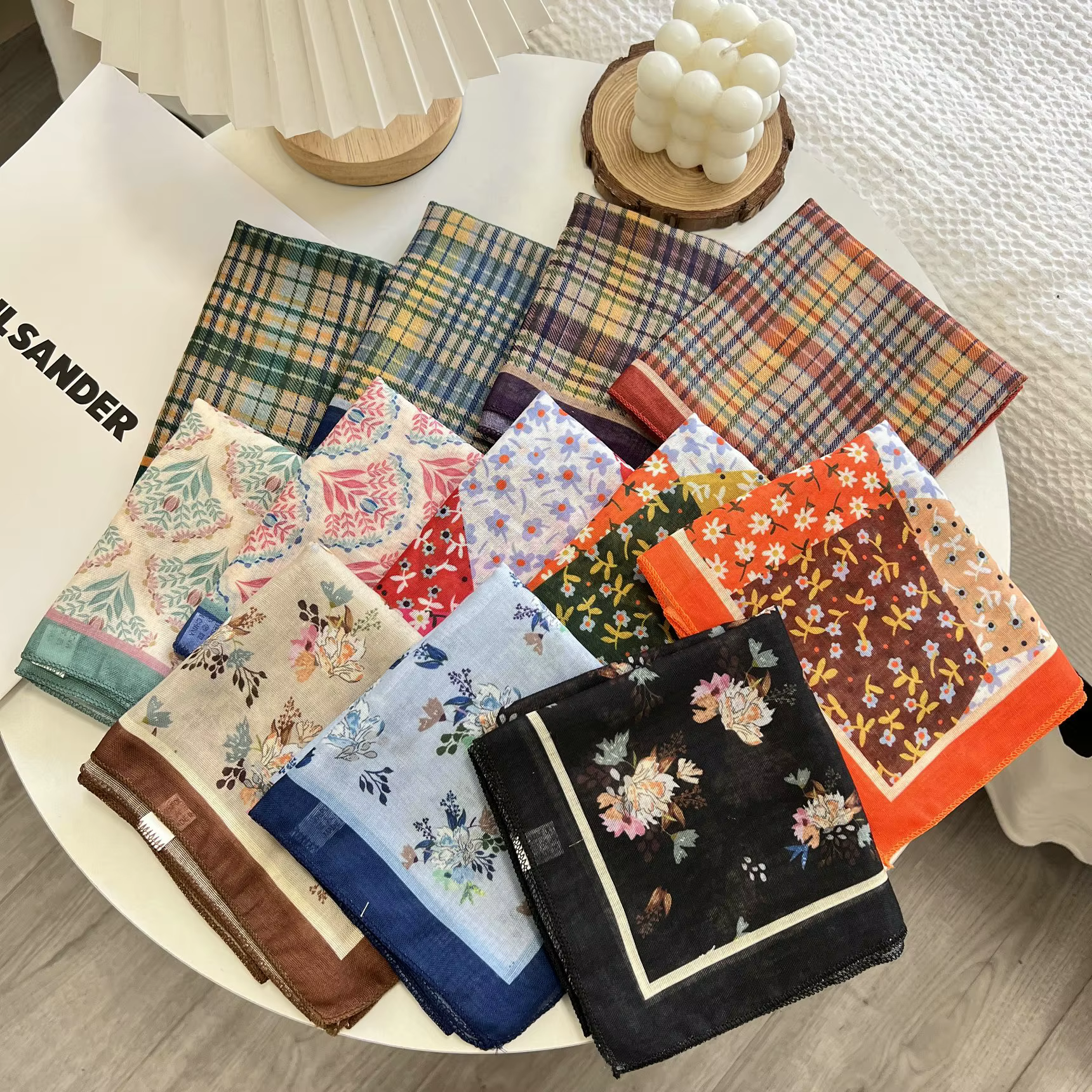 Foulard de cou carré pour femmes