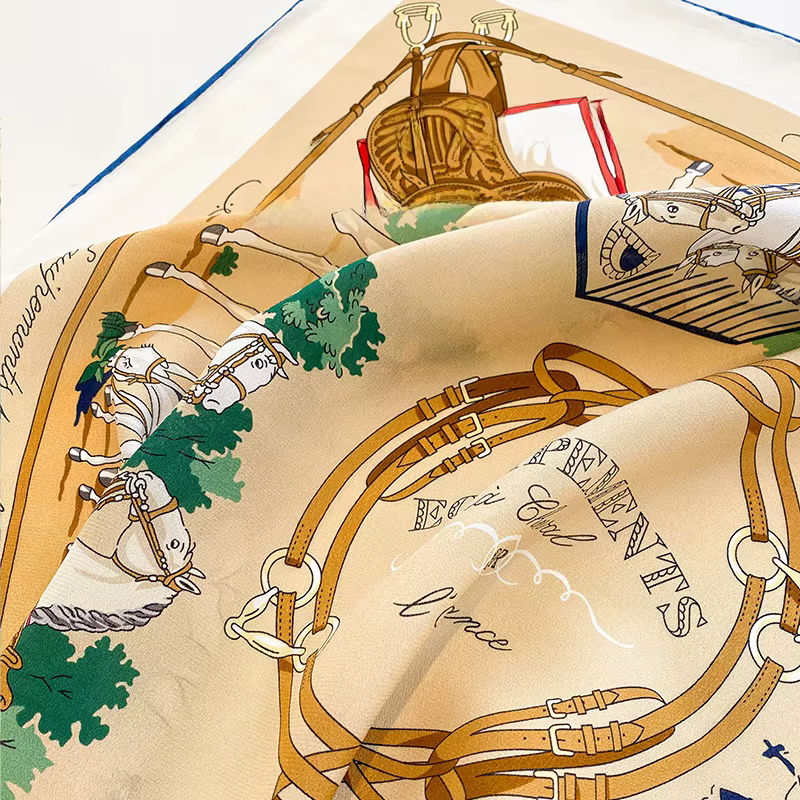 Nouvelle Écharpe Carrée de Luxe en Soie de Mûrier 100% Faite à la Main 2026