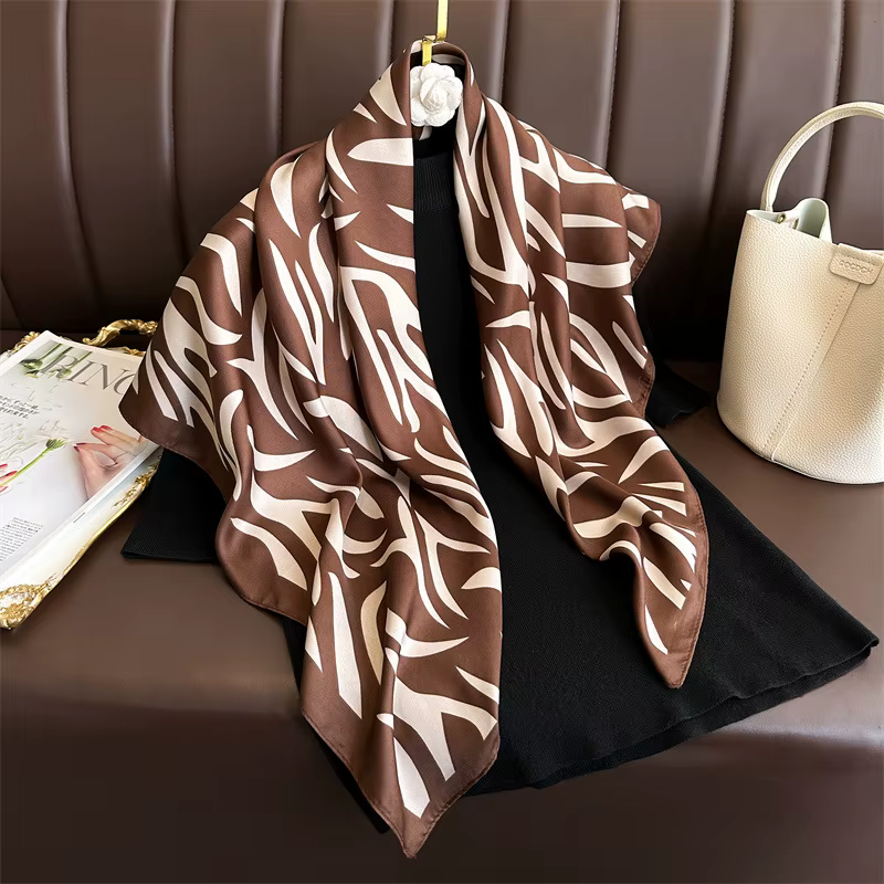Foulard carré en soie à imprimé rayures zébrées 90*90cm pour femmes