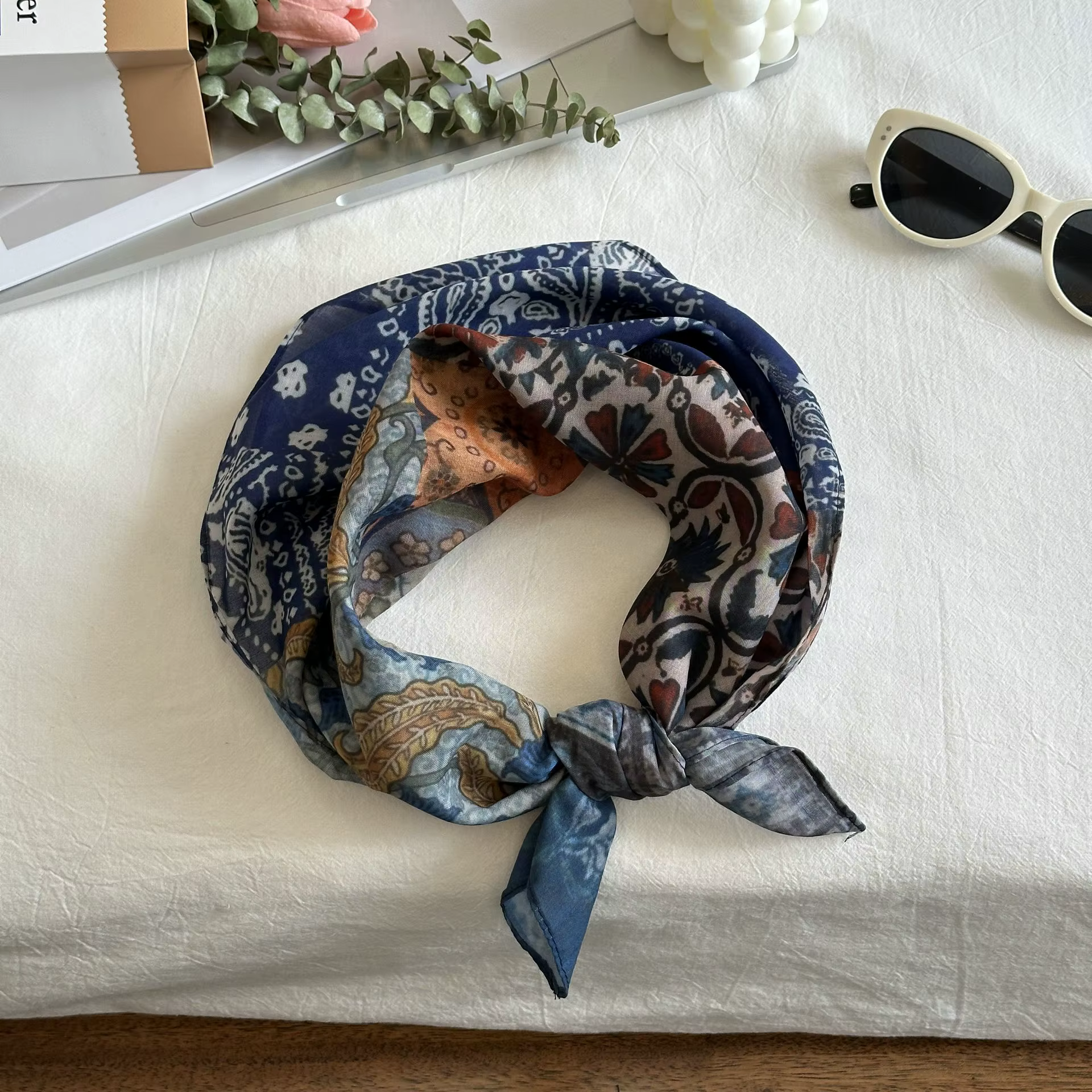 Haute qualité nouvelle mode marque de luxe foulard carré en soie femmes Satin cou cravate femme cheveux Bandana