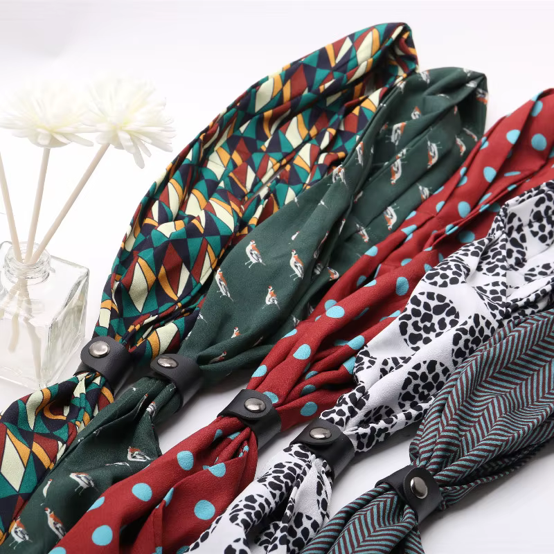Foulard carré en soie blanche pour hommes