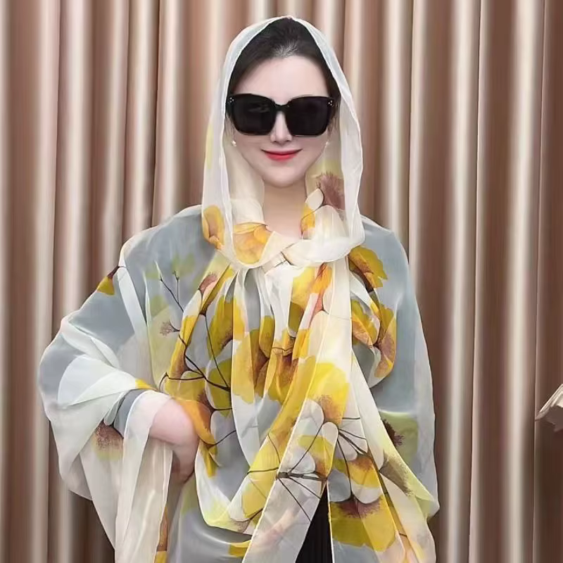 Élégant foulard de plage ultra-soyeux en fibre de polyester haut de gamme