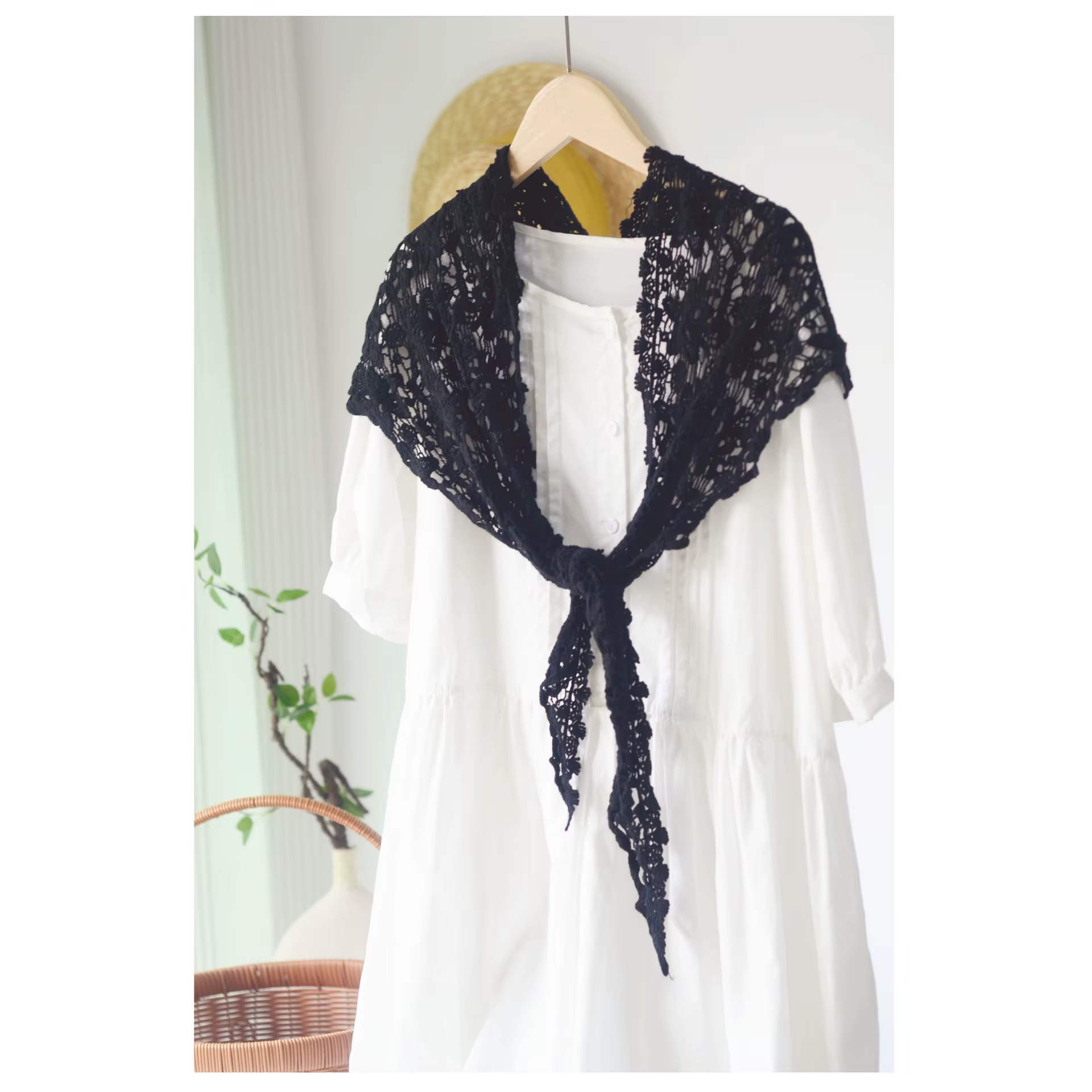 Écharpe Triangle en Coton Fait Main pour Femme