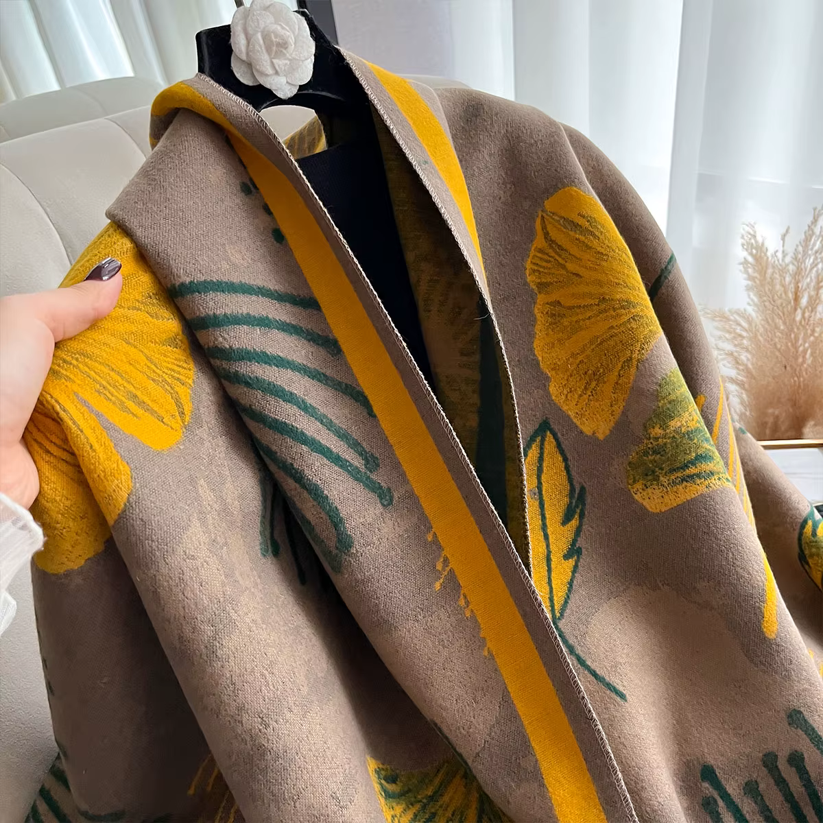 Nouvelle marque de mode pour femmes Foulard feuille de Ginkgo de luxe automne hiver châles chauds imprimé écharpe