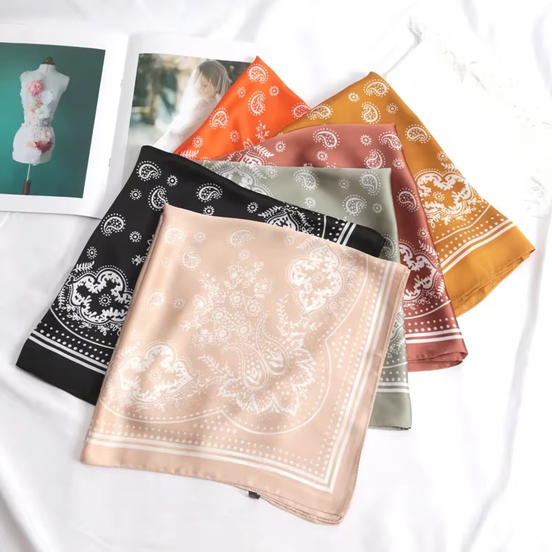 Femmes écharpe mode 70 cm Paisley imprimé Hijab