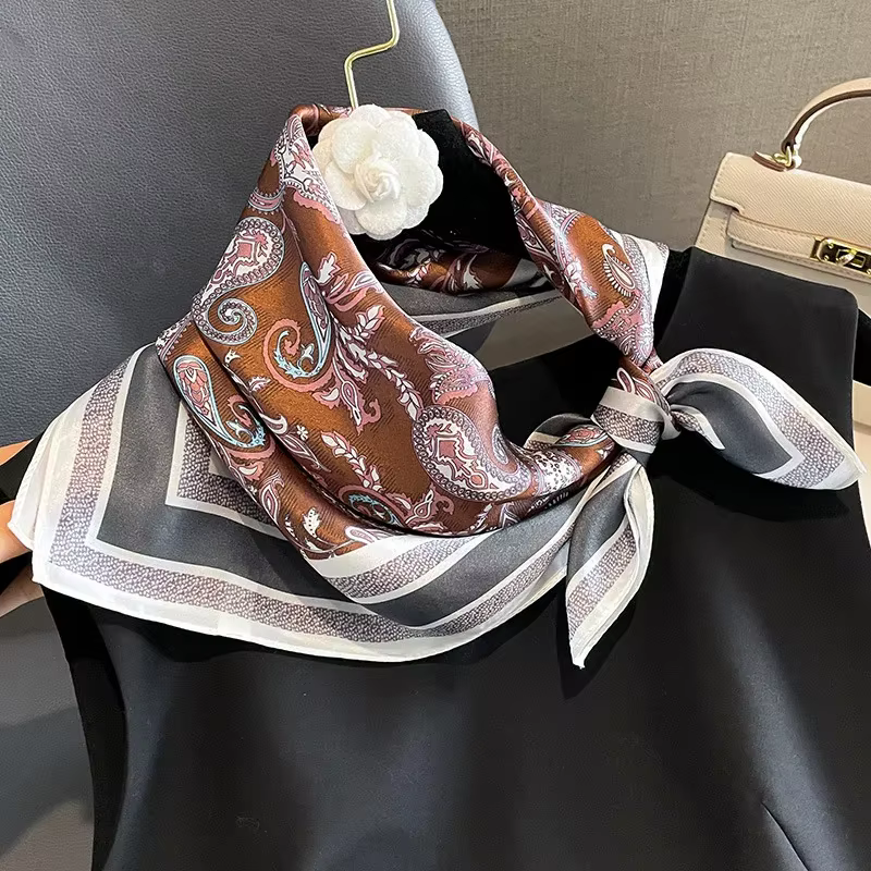 Paisley cheveux foulard femmes luxe 100% véritable soie naturelle cou foulards léger carré Bandana