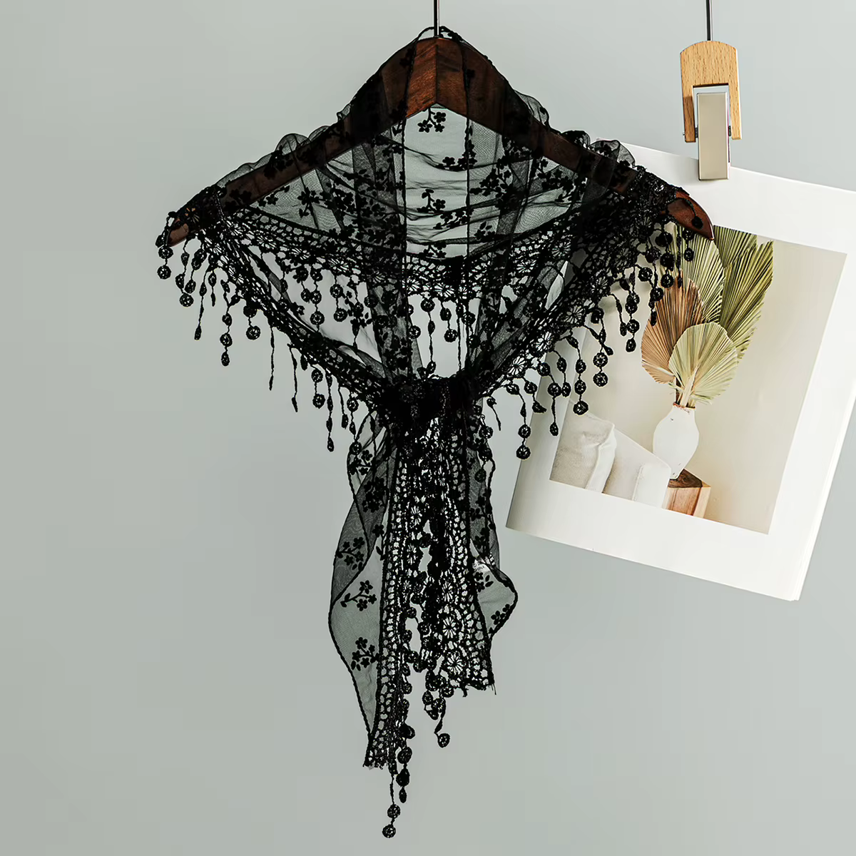 Floarl broderie Triangle écharpe espagne élégant dentelle glands châle femmes solide évider Bandana mariée mariage voile tête Turban