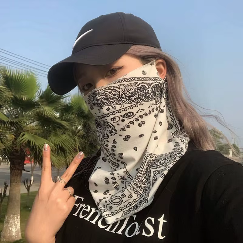 Cache-cou Paisley anti-UV