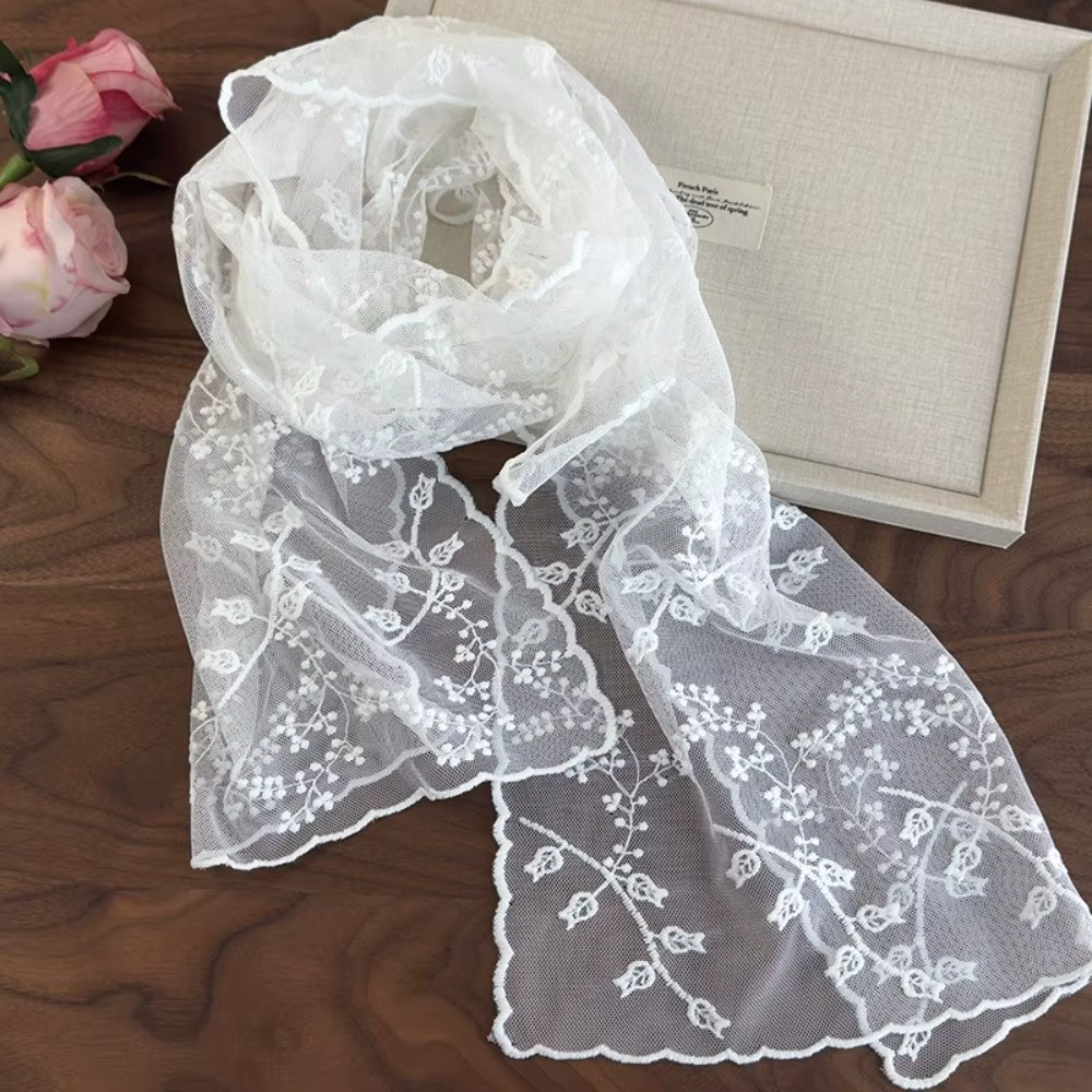 Écharpe en dentelle brodée unie