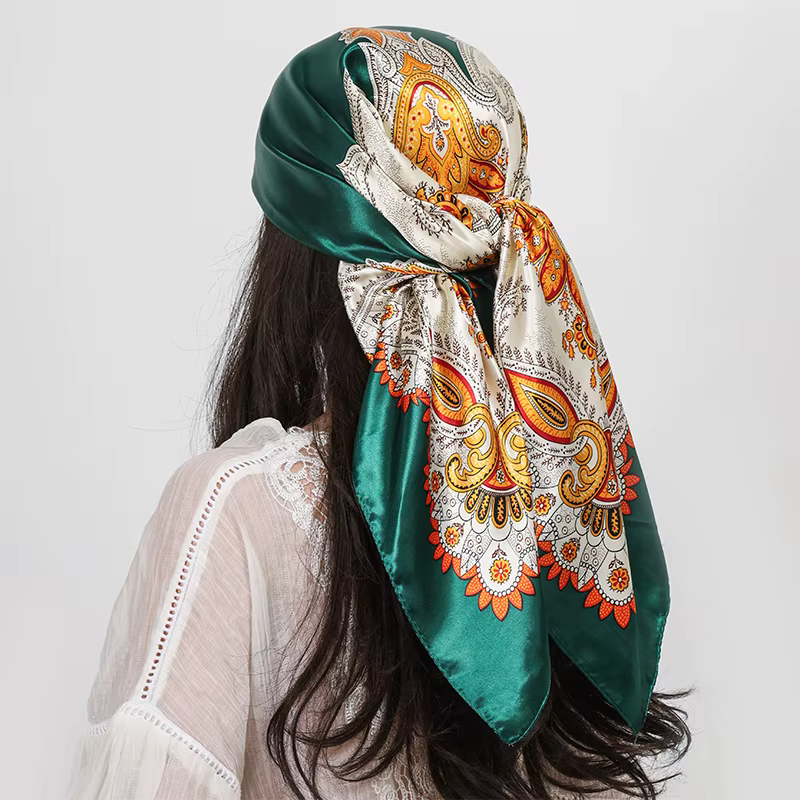 Foulard Carré en Soie de Luxe pour Femme 90x90cm