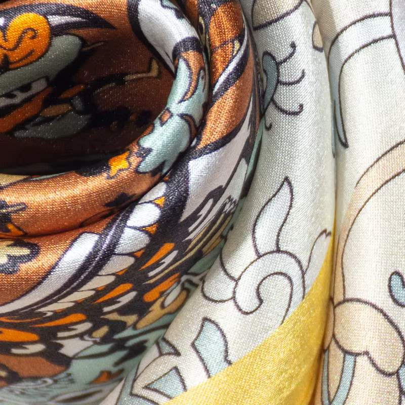 Foulard carré 100% soie de mûrier 53x53cm