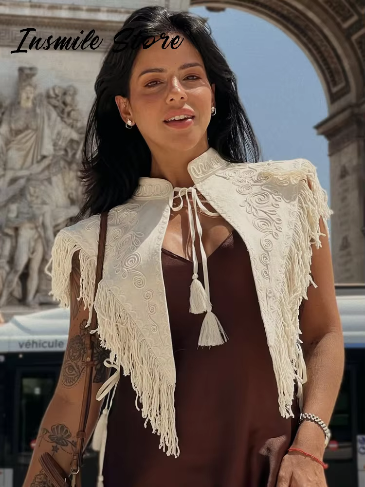 Nouvelles Écharpes Femme Broderie Mode Pompons Élégantes à Lacets Col Montant Châle Féminin Accessoires de Vacances Été 2026