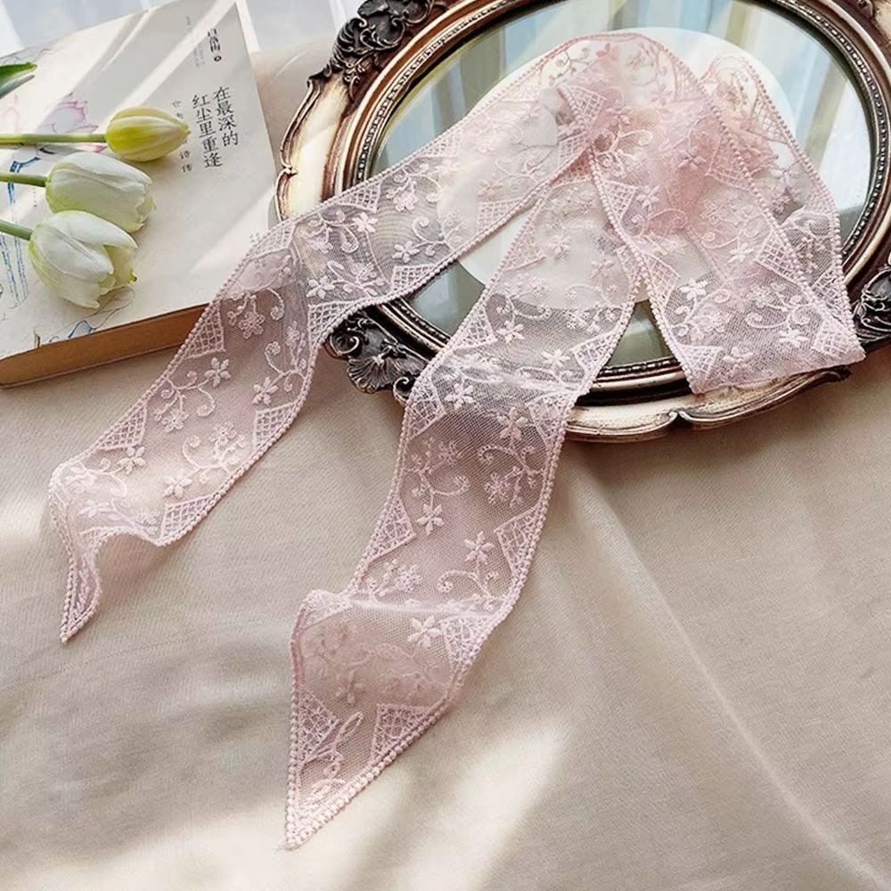 Écharpe en dentelle douce à la mode