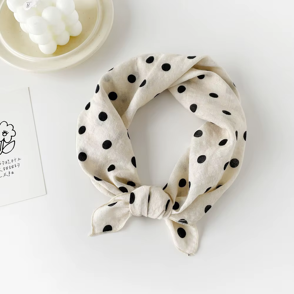 Foulard carré en coton riche pour femmes