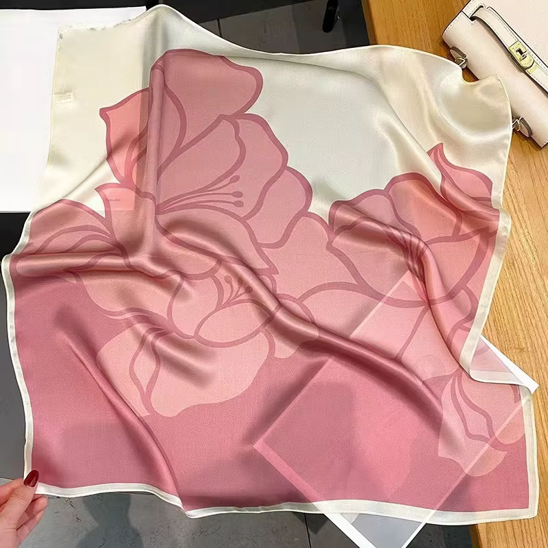 Écharpe carrée à fleurs roses pour femmes
