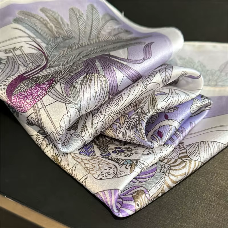 Foulard carré en soie 100% pour femmes