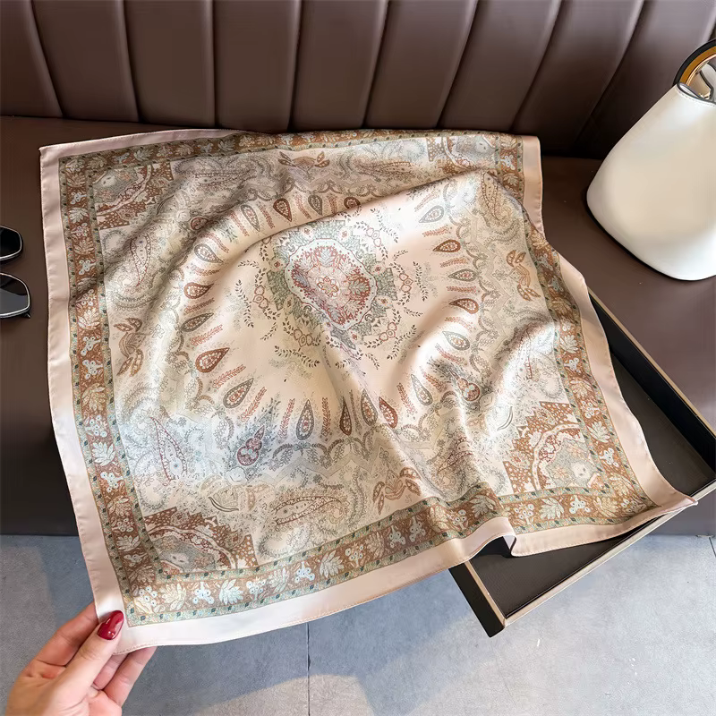 Nouveau foulard carré 2026 pour femmes