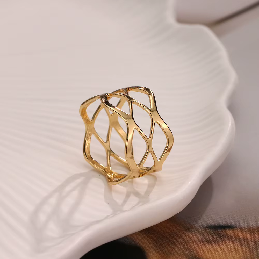 À la mode évider foulard en soie anneau conception géométrique alliage fermoir élégant polyvalent véritable