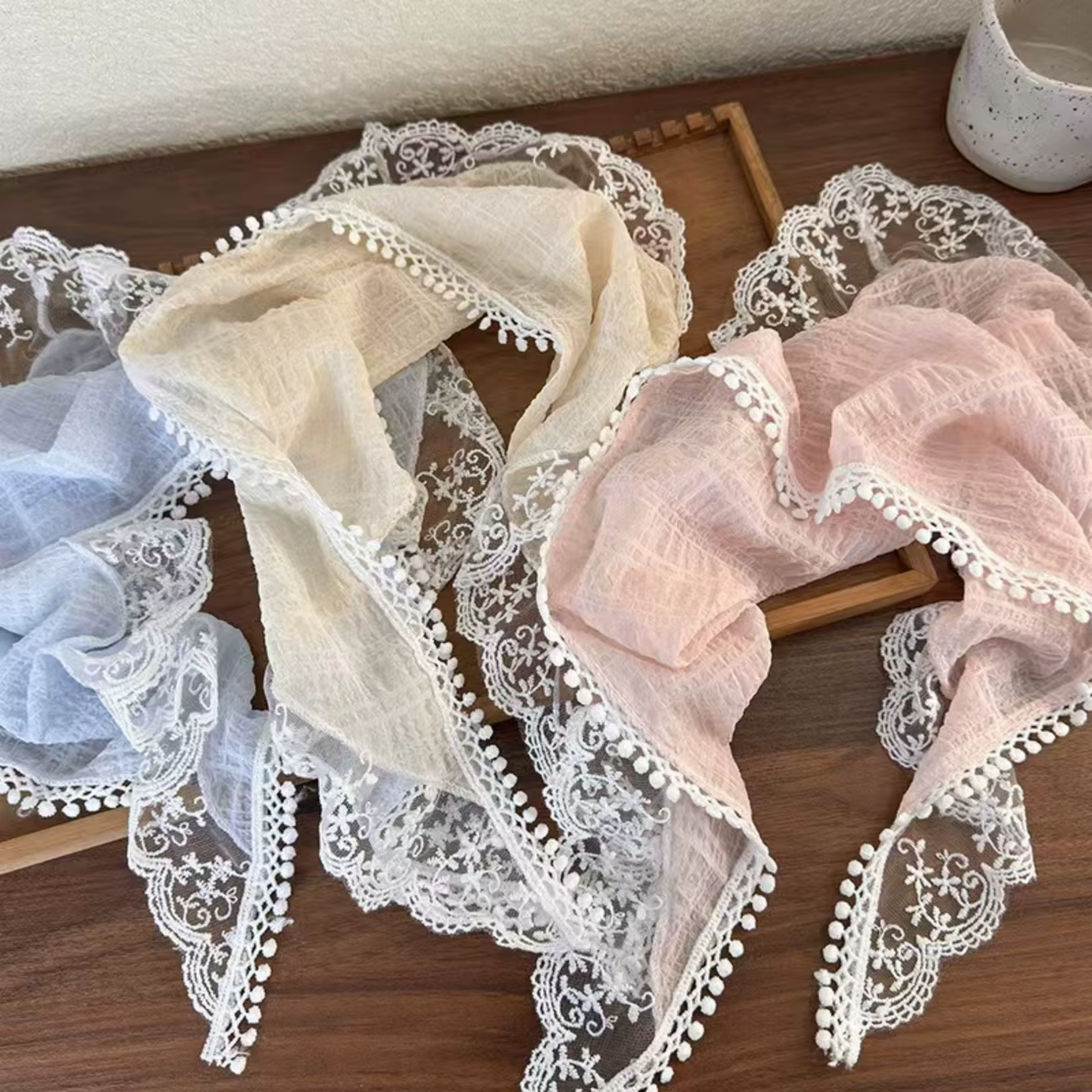 1PC Foulard triangulaire en dentelle pour femme