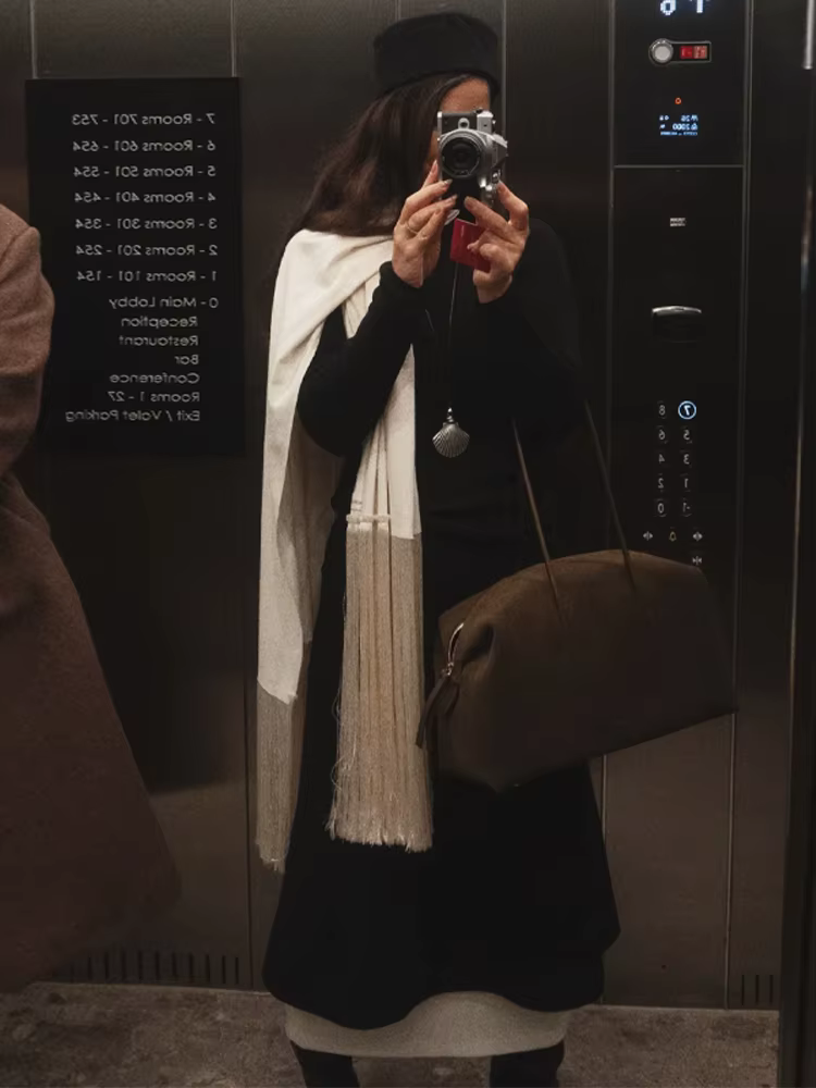 Écharpe décontractée en satin à franges pour femme