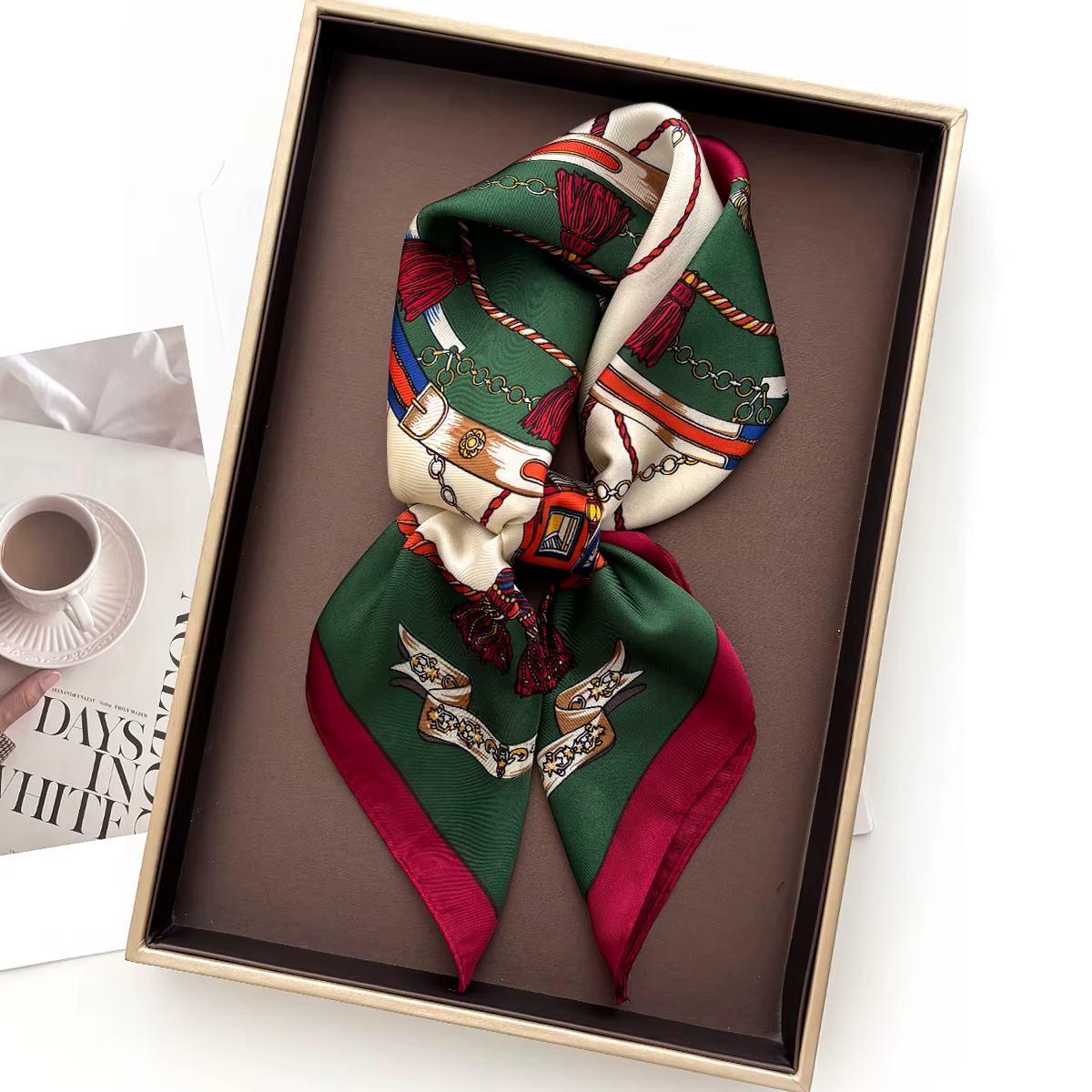 Nouveau Foulard Carré de Luxe pour Femme