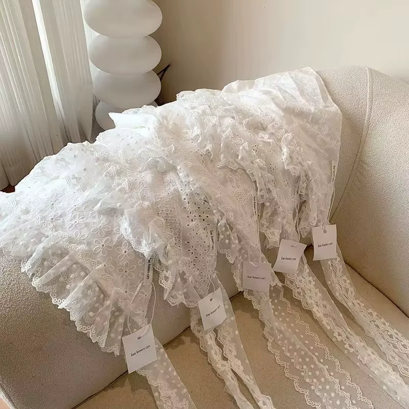 Foulard Rétro Blanc en Dentelle