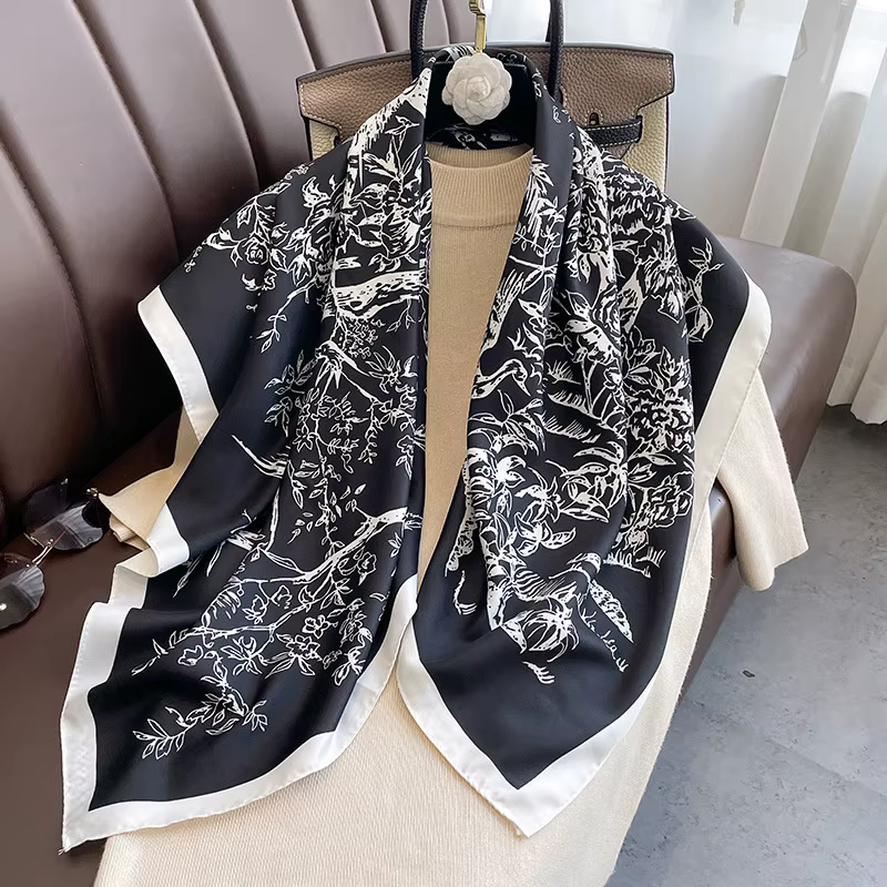 Foulard carré en sergé imprimé design pour femme