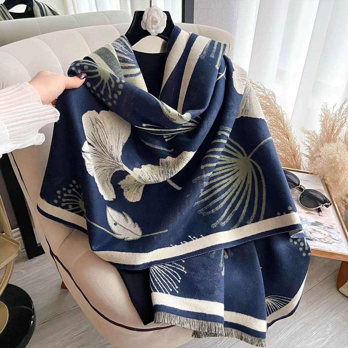 Nouvelle marque de mode pour femmes Foulard feuille de Ginkgo de luxe automne hiver châles chauds imprimé écharpe