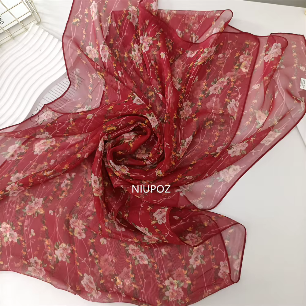 Rouge petite fleur femmes élégant en mousseline de soie Georgette Bandana écharpe été plage crème solaire mince Hijab