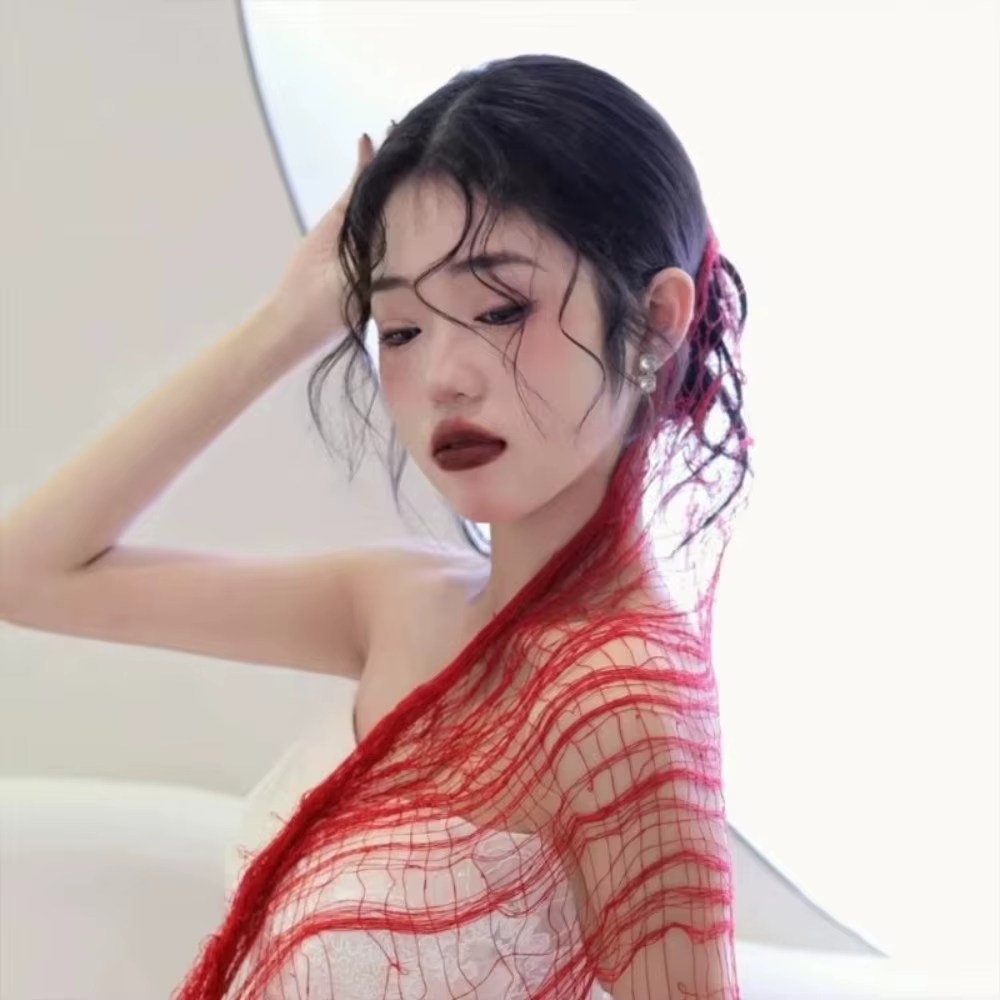Écharpe légère et tendance en détresse
