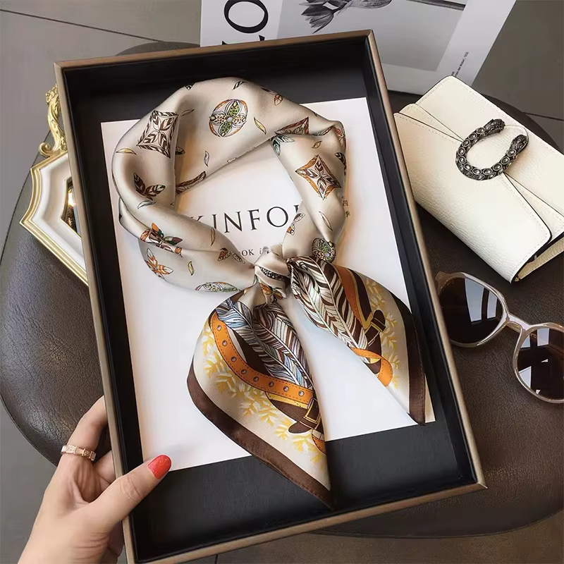 Foulard Carré Imprimé à la Mode pour Femme et Fille