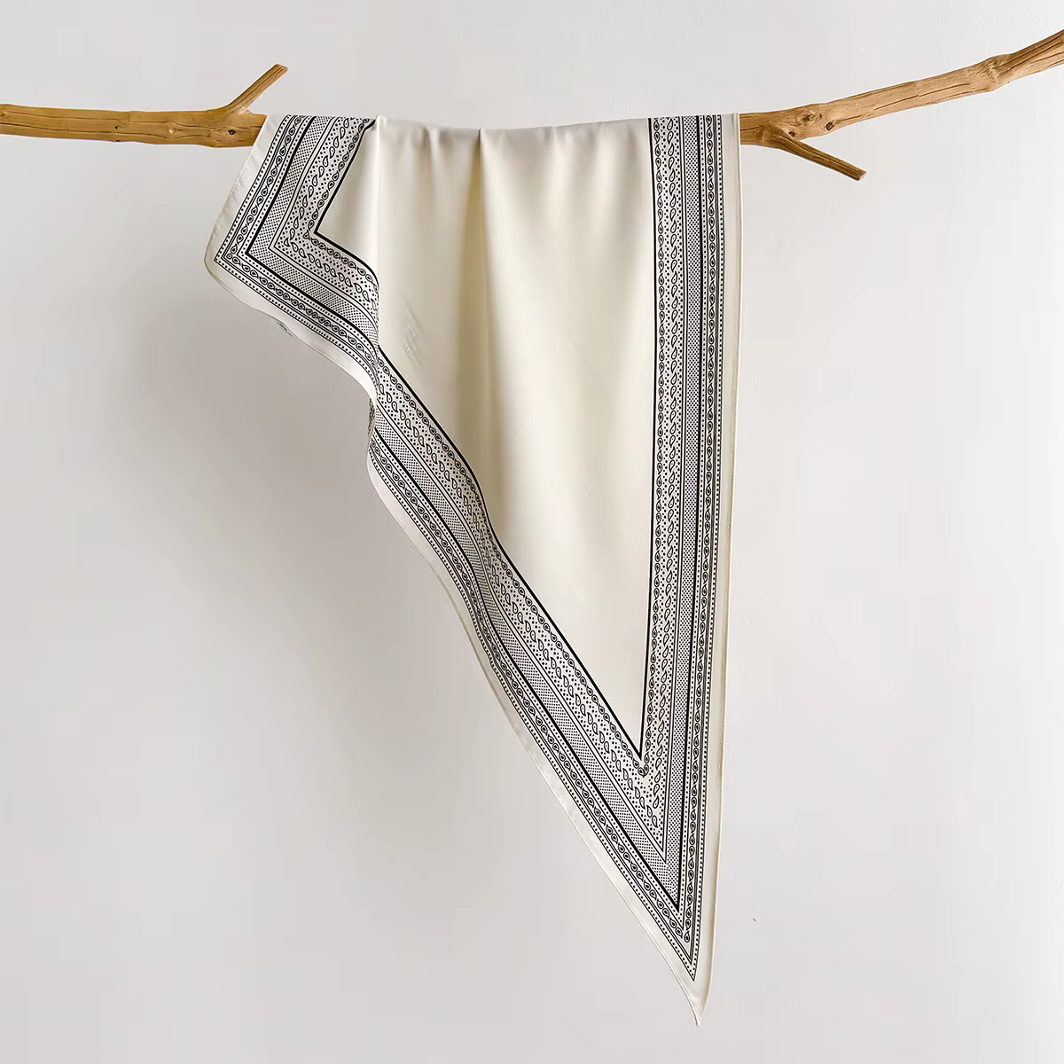 Écharpe triangulaire en sergé Stackable Wear