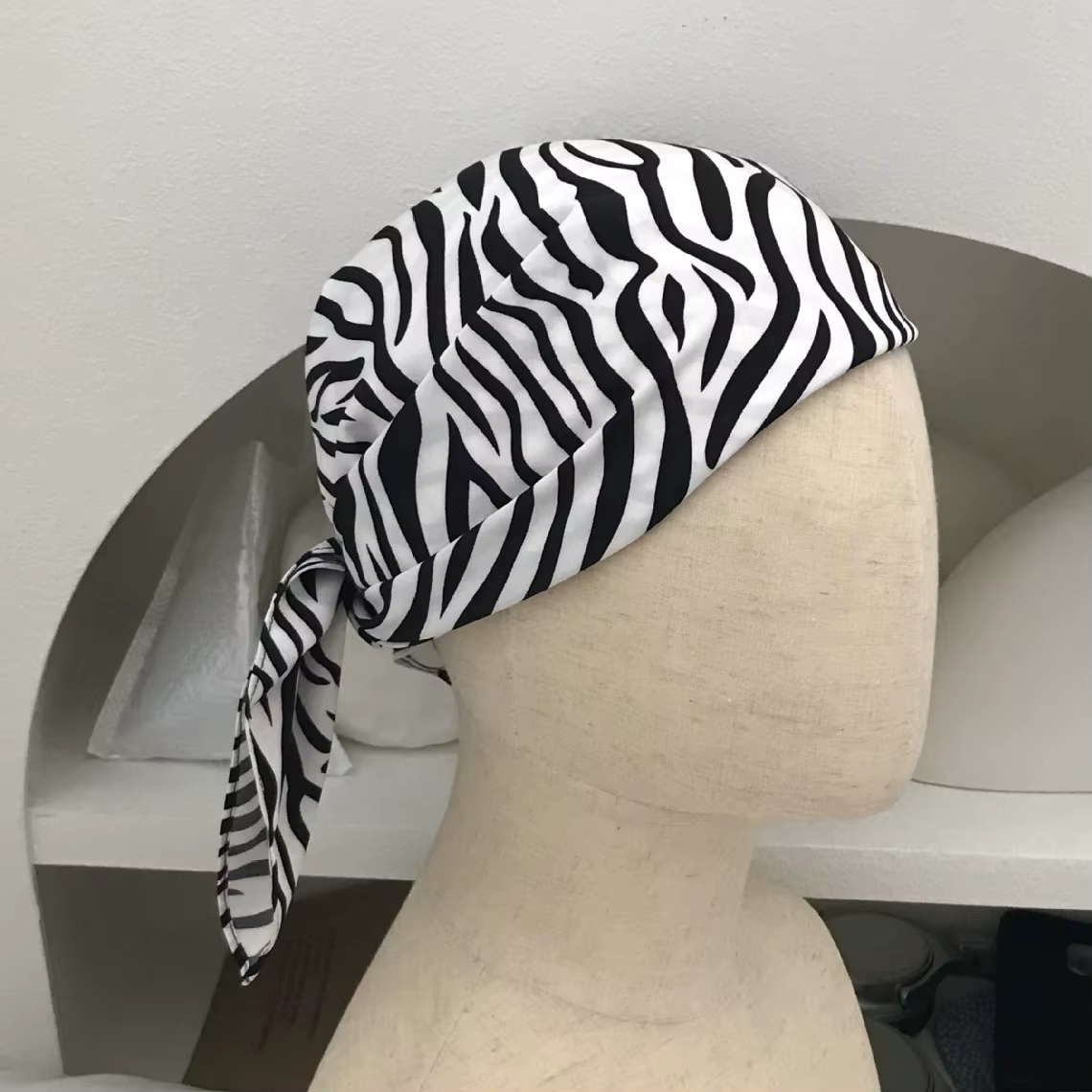 Nouveau Foulard Carré en Soie Léopard 2026 pour Femme