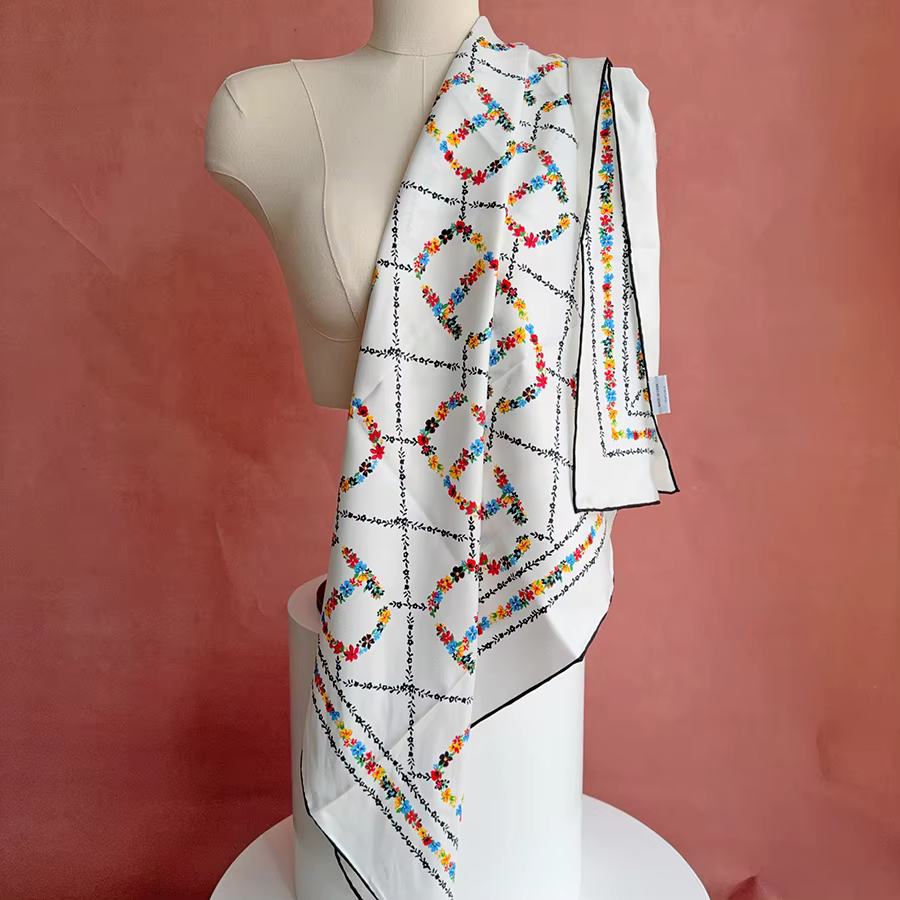 Foulard de tête 90 à 90 imprimé Floral luxe sergé grand