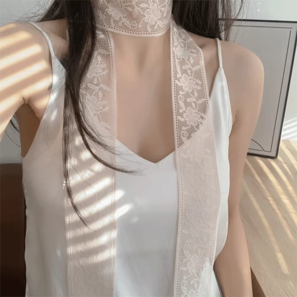 Écharpe tendance à imprimé floral en dentelle