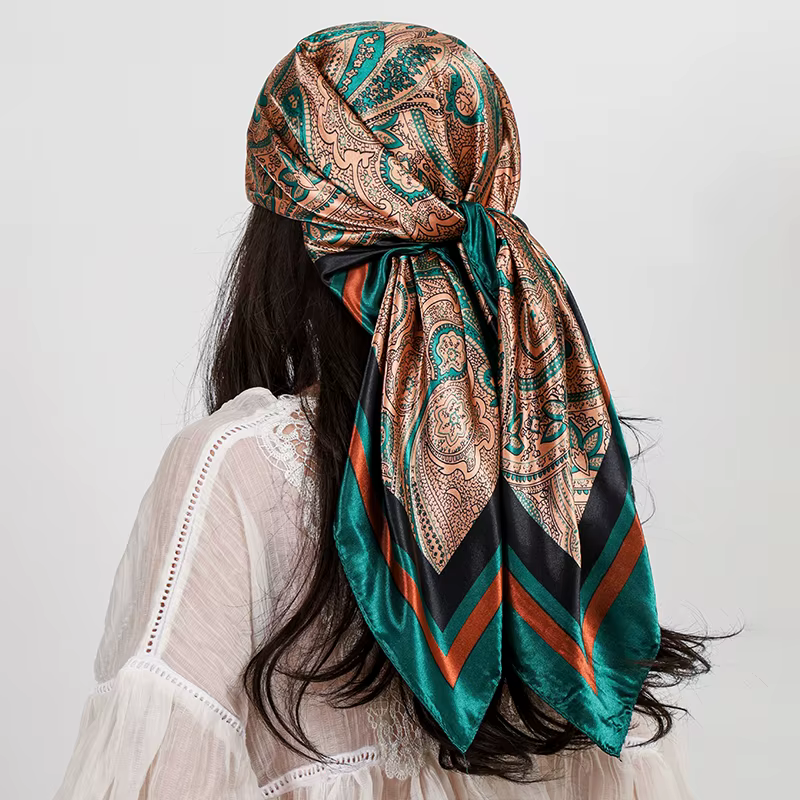 Foulard Carré en Soie de Luxe pour Femme 90x90cm