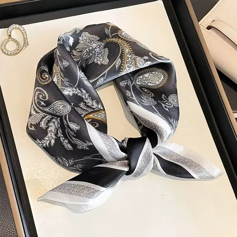 Paisley cheveux foulard femmes luxe 100% véritable soie naturelle cou foulards léger carré Bandana
