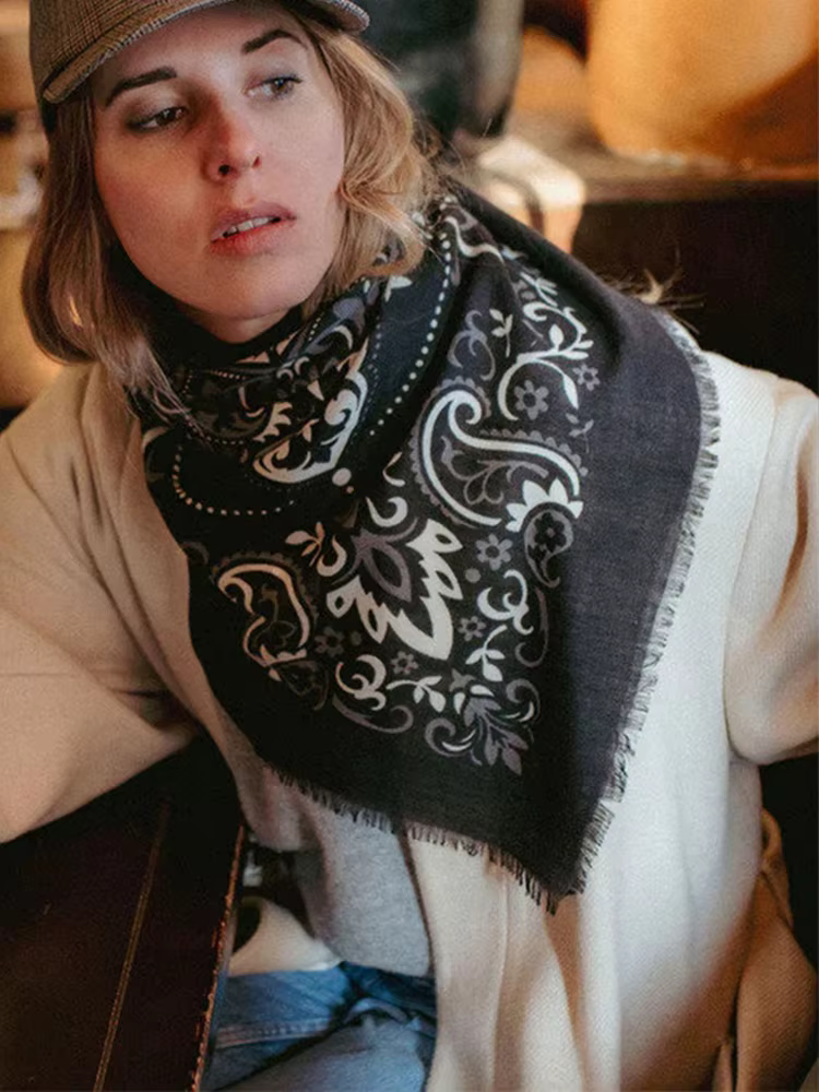 Écharpe vintage à motifs floraux et cachemire pour femme