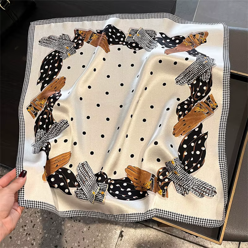 100% foulard en soie Bandana femmes motif de fleur foulards carrés foulard foulard en soie de mûrier bandeau Hijab châle sac poignée Wrap cravate