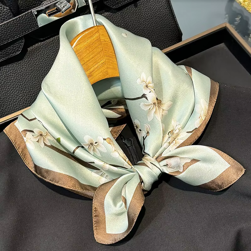 Chic 100% soie Foulard carré femmes imprimé Magnolia