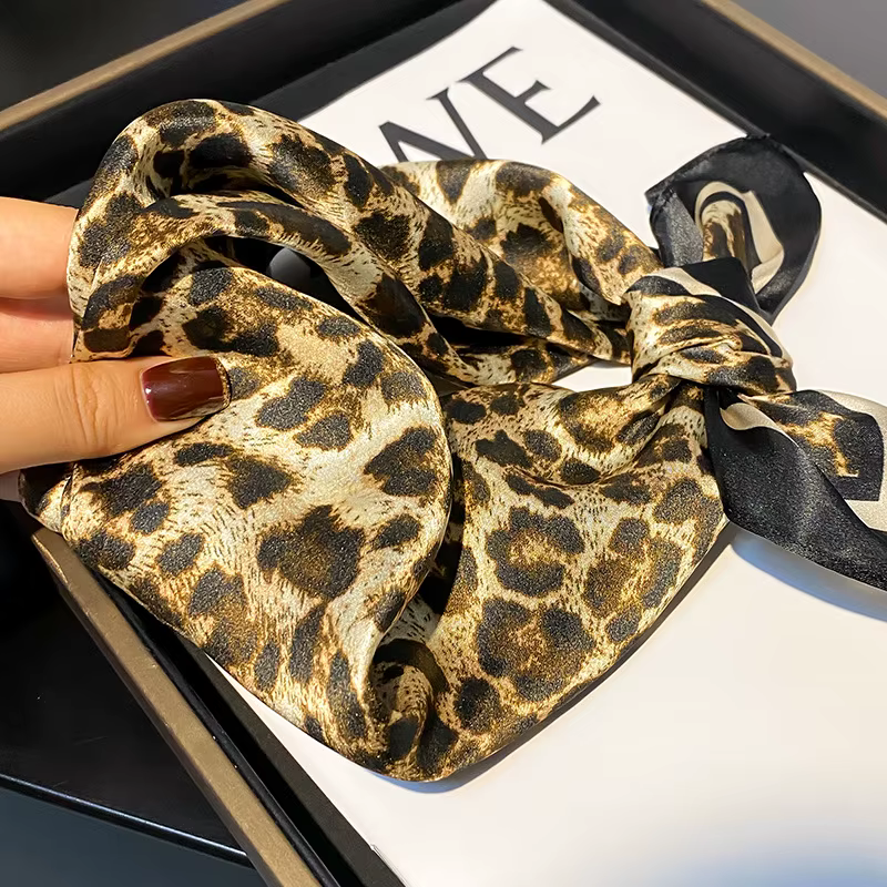 Leapord foulard de cou 100% foulards de cheveux en soie de mûrier couvre-chef décontracté carré