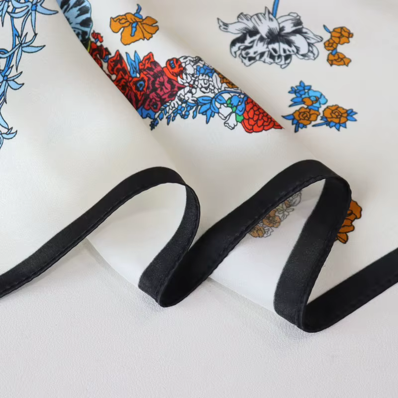 Foulard carré 100% Soie Véritable pour Femme