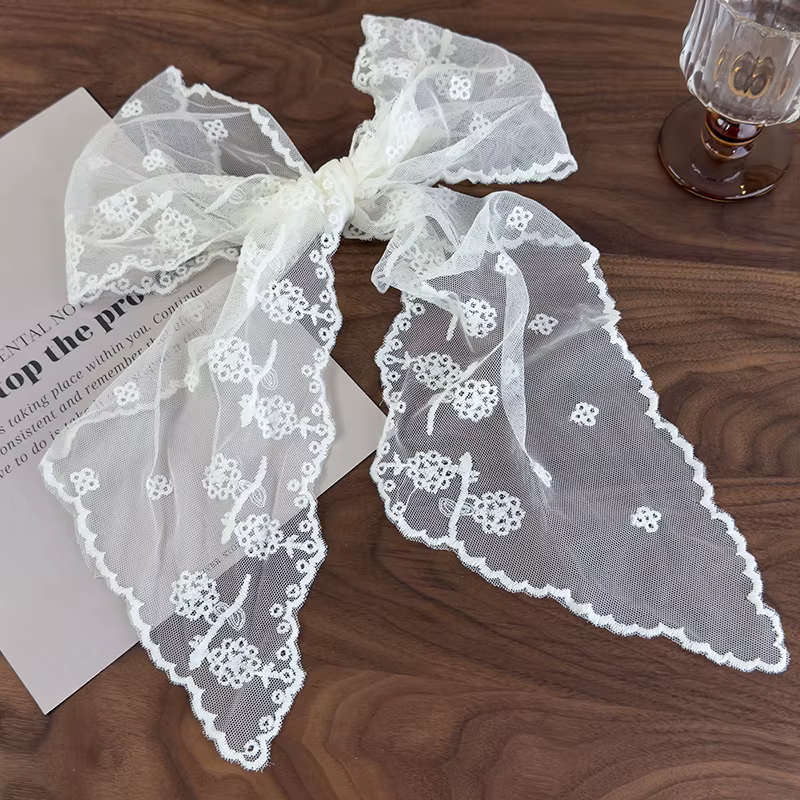 Nouvelle écharpe coréenne brodée de dentelle : élégante