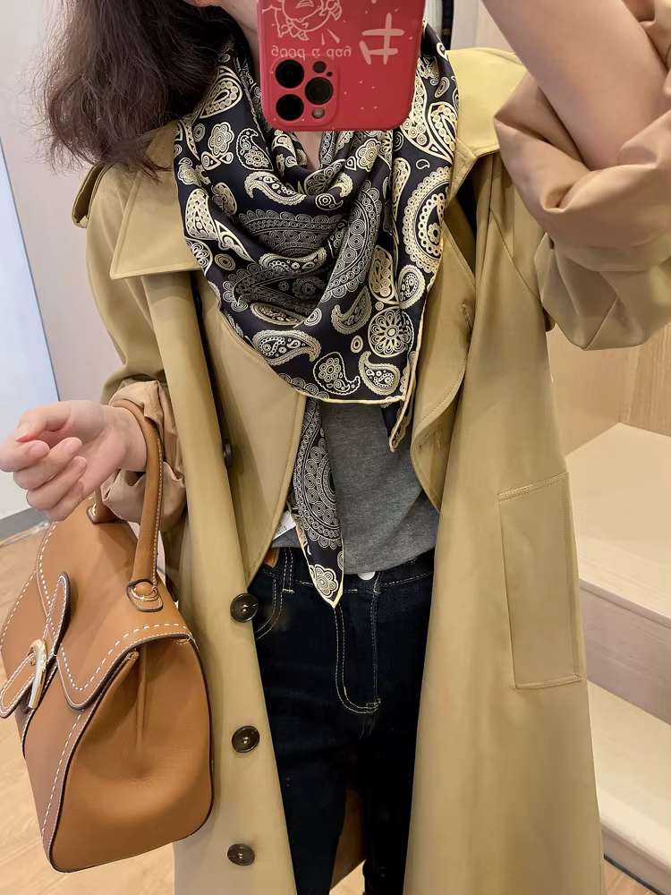 Foulard à motif floral pour femmes