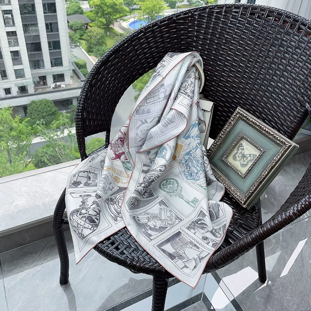 Foulard en soie de luxe 90CM